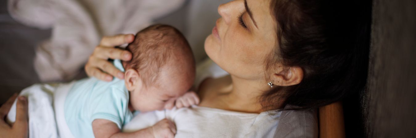 Breastfed Baby Newborn Constantly Fussy While Breastfeeding Baby
